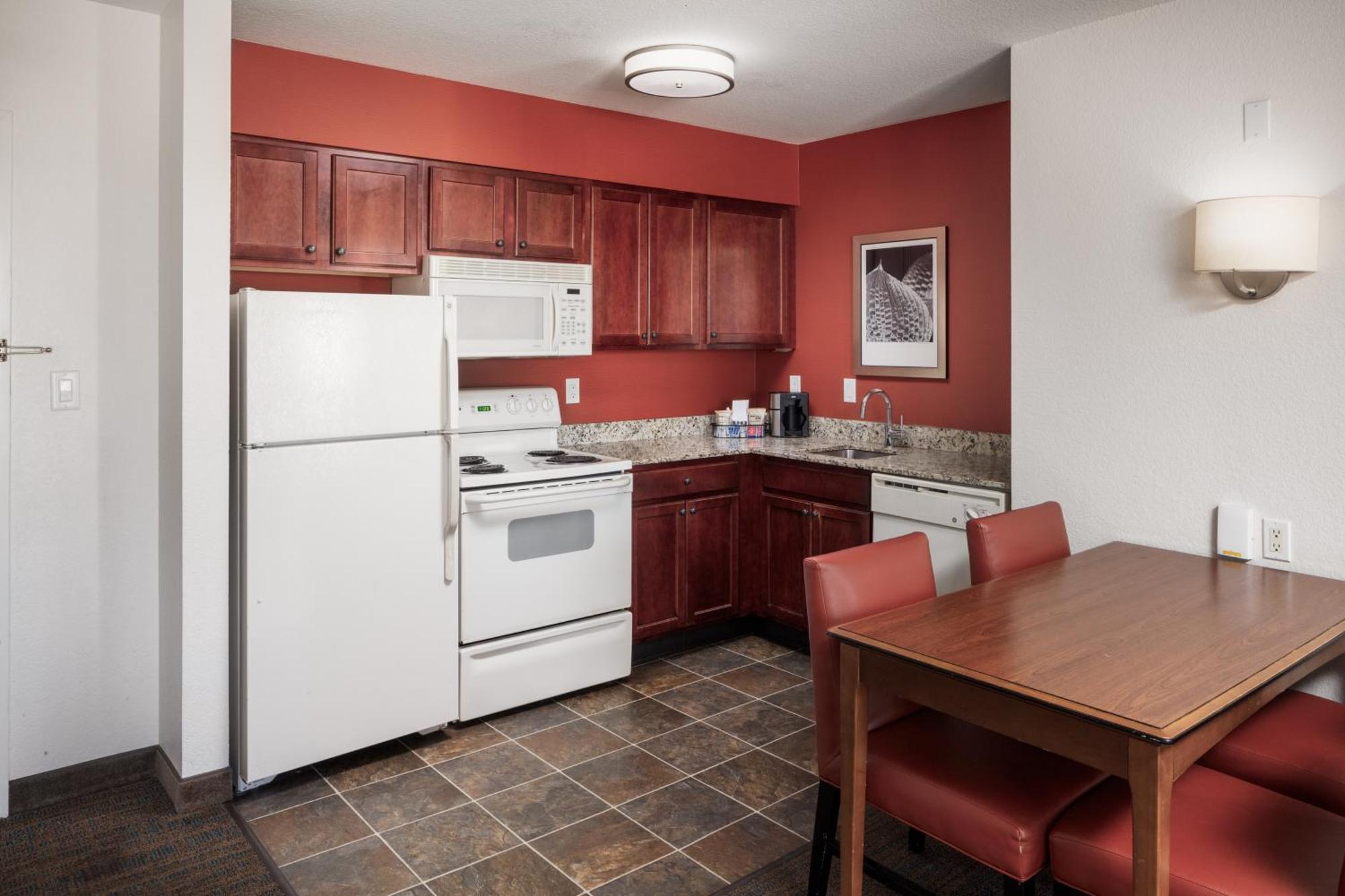 Residence Inn By Marriott Wichita East At Plazzio Exterior foto