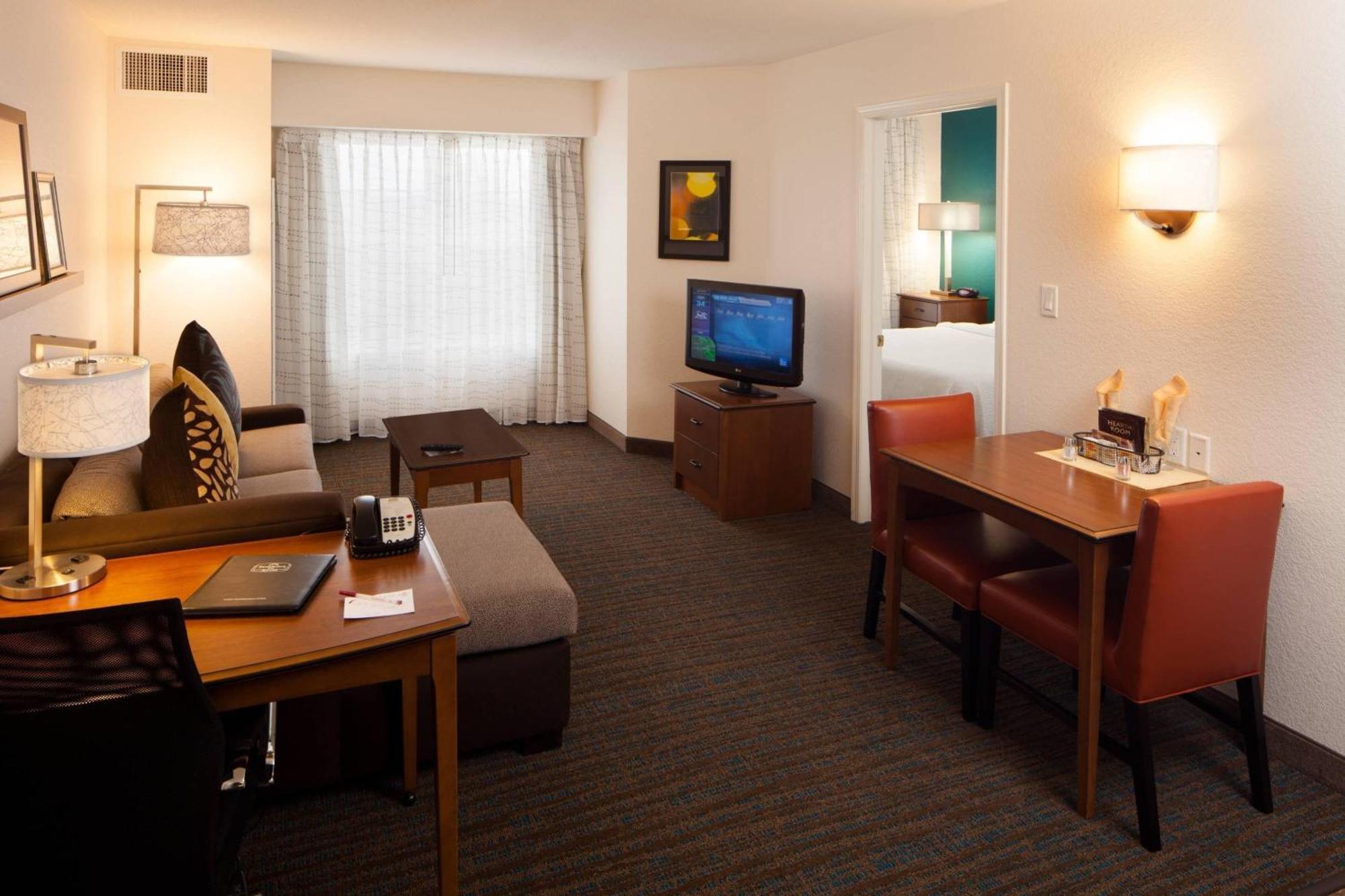 Residence Inn By Marriott Wichita East At Plazzio Exterior foto