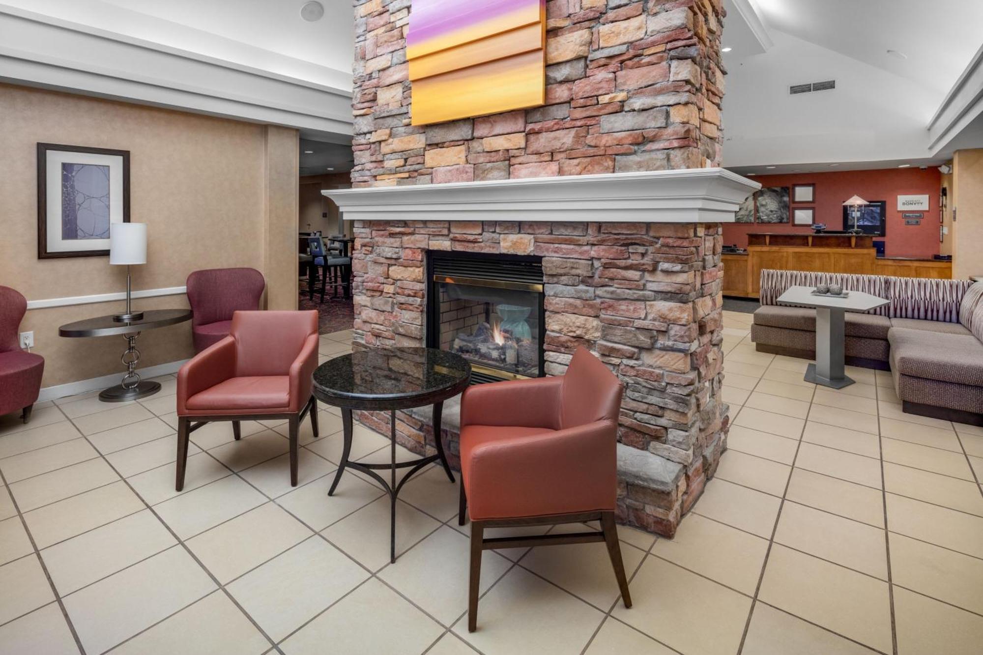 Residence Inn By Marriott Wichita East At Plazzio Exterior foto