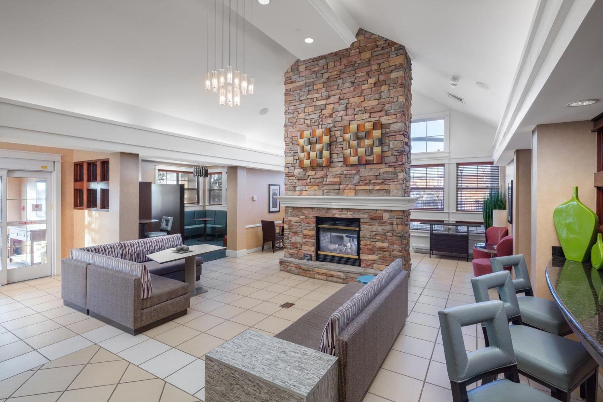 Residence Inn By Marriott Wichita East At Plazzio Exterior foto